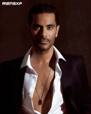 Zey pendant ~ Angad Bedi