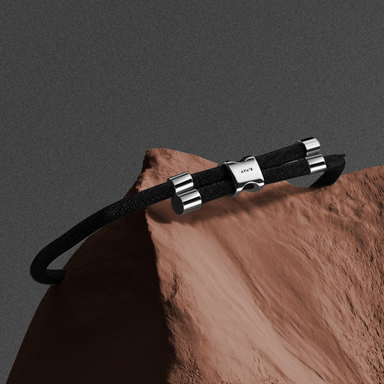 Erae Bracelet | 925 Sterling Silver, Premium Paracord, Rhodium Plating & Glossy Finish