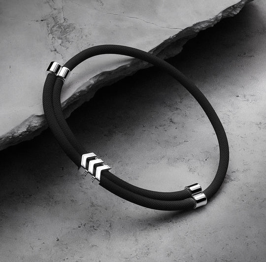 Erose Bracelet | 925 Sterling Silver, Premium Paracord, Rhodium Plating & Glossy Finish