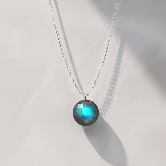 925 Silver GII Certified Labradorite Round Natural Gemstone Pendant Necklace